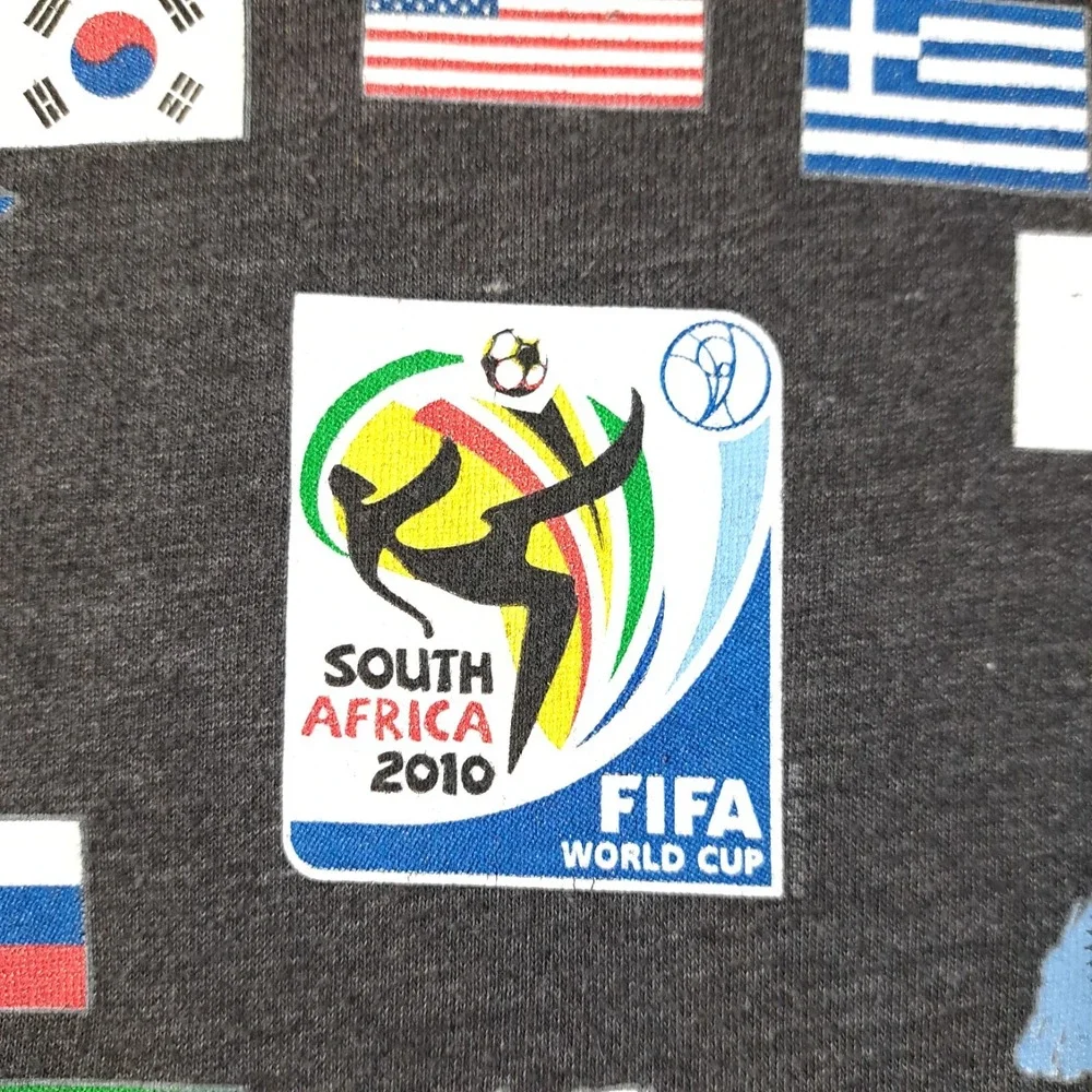 Adidas Men's South Africa 2010 FIFA World Cup T-Shirt Gray Football Flags Size M
